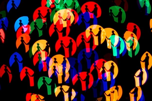 Boost User Engagement: Interactive Polls in Social Media 2025
